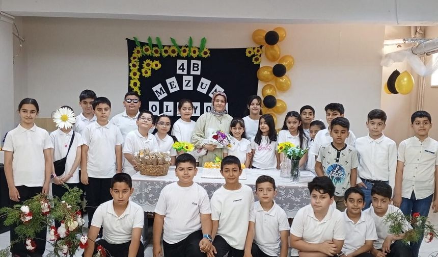 Dijital Dünyadan Çıktılar, Atıkları Sanata Dönüştürdüler