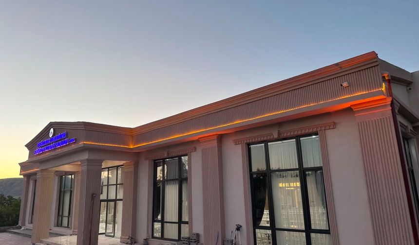 Hakan Bay Sözünü Tuttu, Doğanyol İlk Salonuna Kavuştu