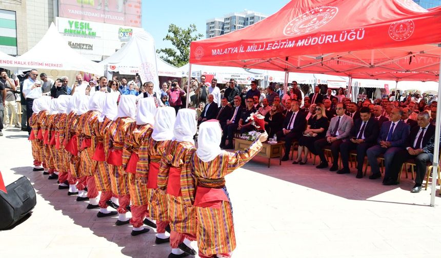 Hayat Boyu Öğrenme Haftası Şenlikleri Başladı