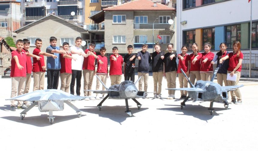 Hekimhanlı Öğrencilerden Geri Dönüşümle Savunma Sanayisine Selam