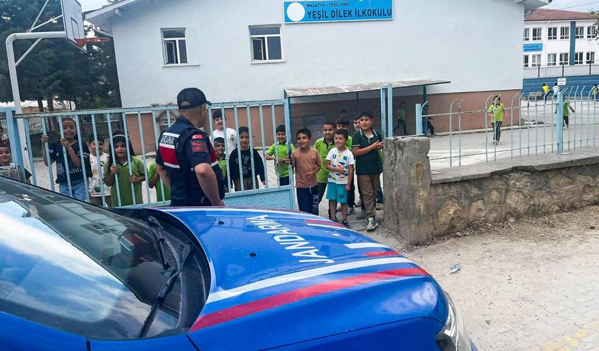 Malatya'da Huzurlu Sokaklar Uygulaması: 10 Aranan Şahıs Yakalandı
