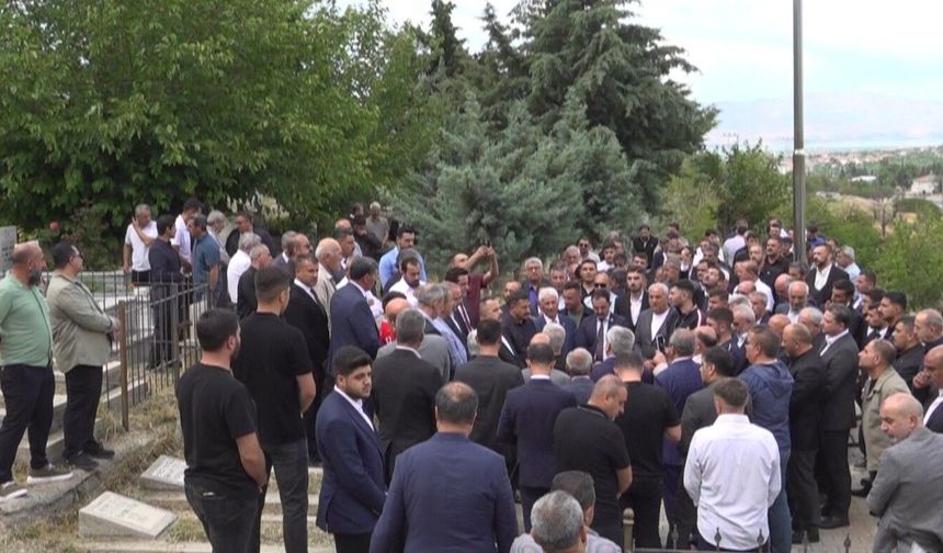 MHP'nin Yeni Yönetiminden İlk Ziyaret Ülkücü Şehitliğine