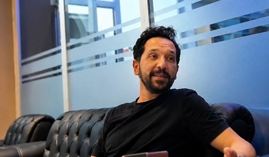 Söylediği Şiir Hatıra Kaldı: Mustafa Öğretmenin Videosu Yürek Burktu