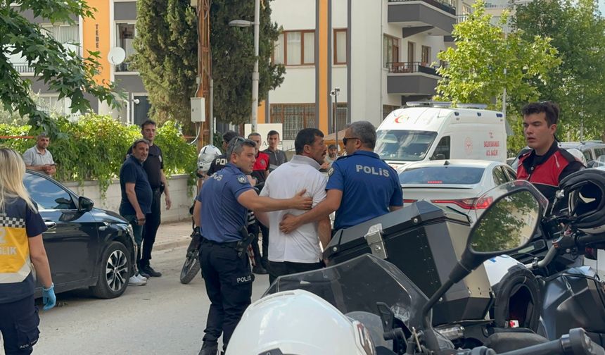 Ücret Tartışması Kavgaya Döndü: İşçi Hastanelik Oldu