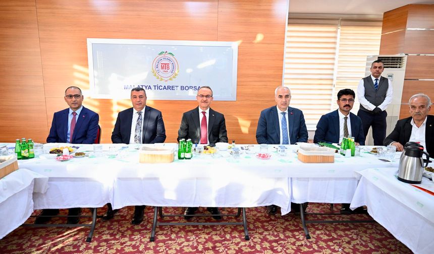 Vali Seddar Yavuz, İhracatçılarla Bir Araya Geldi