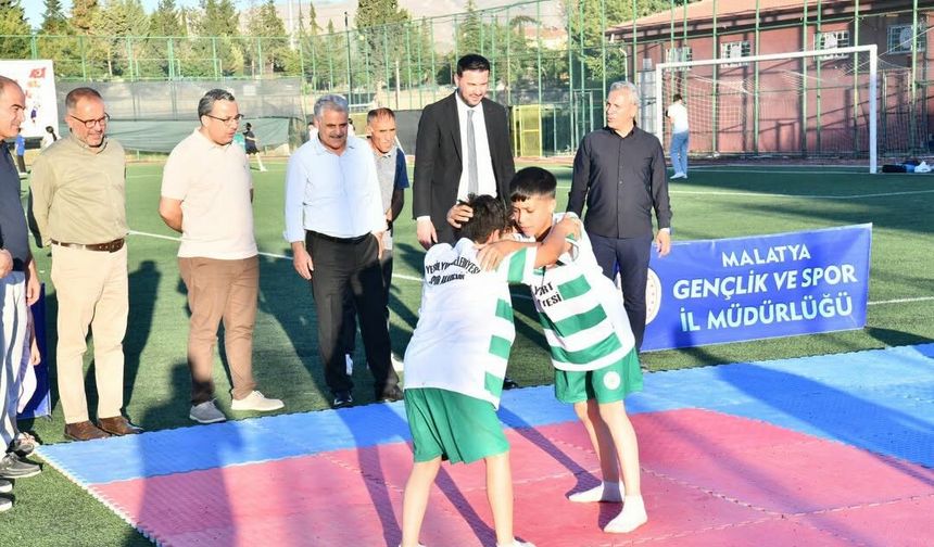 Yeşilyurt'ta Yaz Spor Okulları ve Spor Akademisi Coşkuyla Açıldı