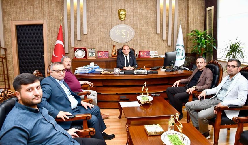 Darende İçin Yatırım Mesaisi: Başkan Bozkurt Elazığ'da Temaslarda Bulundu