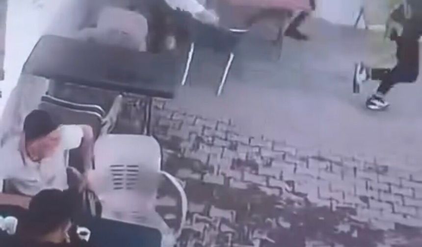 Depremin Şiddeti Güvenlik Kamerasına Yansıdı