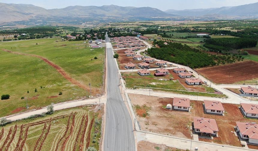 Doğanşehir'de 6,5 Kilometrelik Yol Yenilendi