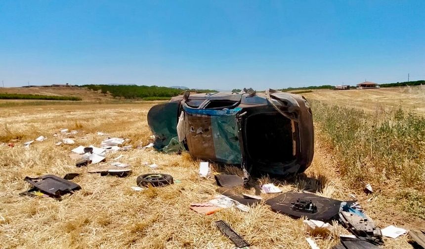 Havaalanı Yolunda Feci Kaza: Otomobil Hurdaya Döndü