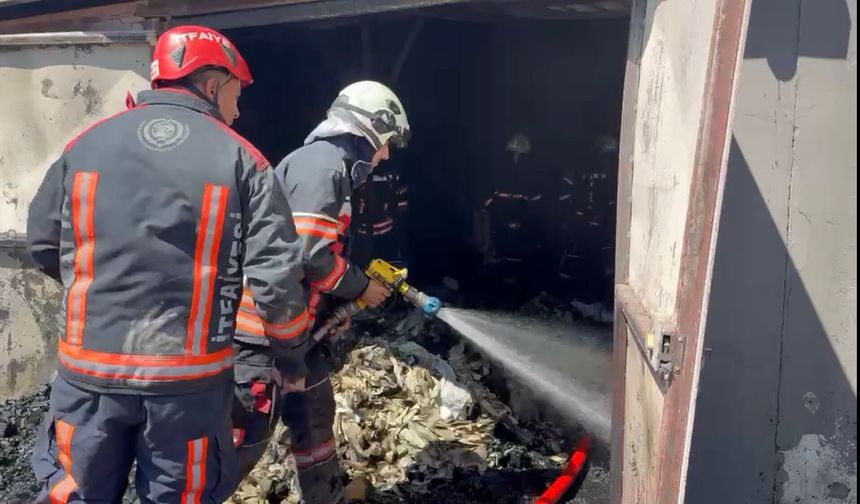 Malatya'da Fabrika Ve Odunlukta Yangın
