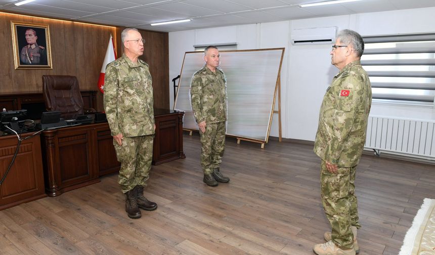 2'nci Ordu Komutanlığında Devir Teslim Töreni