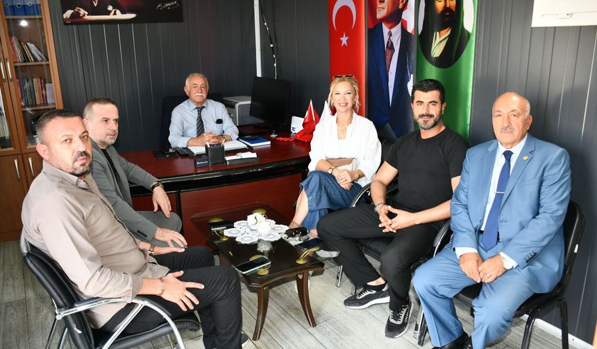 Başkan Karademir'den Eşref Doğan Dede'ye Tebrik Ziyareti