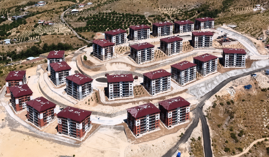 Konak'ta 512 Deprem Konutu Teslim Ediliyor