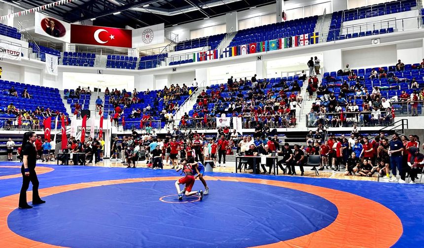 Malatya'da Bir İlk: 15 Ülke Aynı Minderde