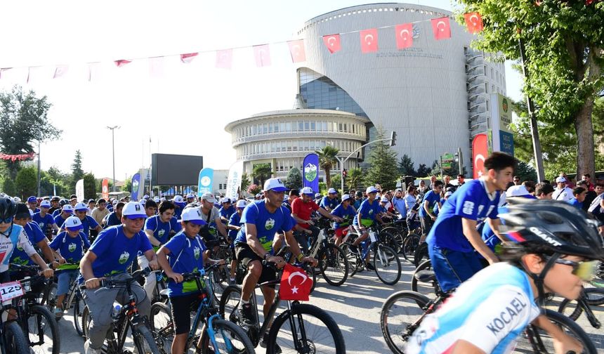 Malatya'da Uluslararası Beydağı Dağ Bisikleti Yarışı Kortejle Başladı
