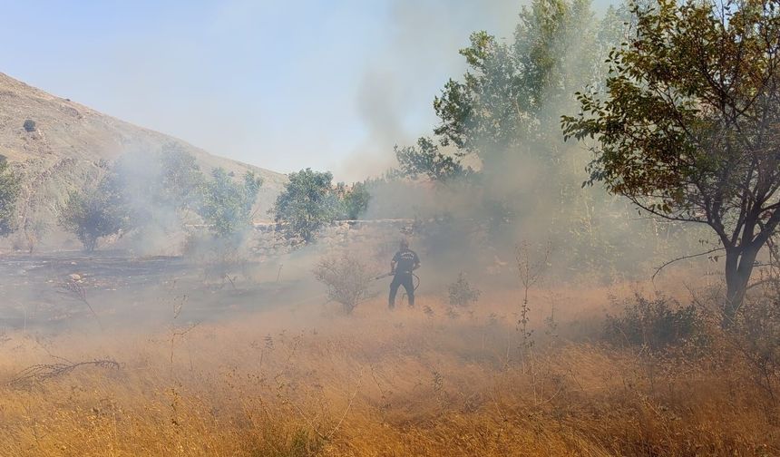 Otluk Alan ve Metruk Binada Yangın