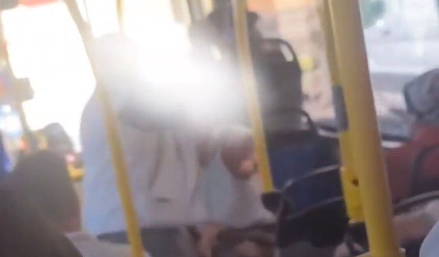 Otobüste 'Ücretsiz Ulaşım Kartı' Kavgası Kamerada