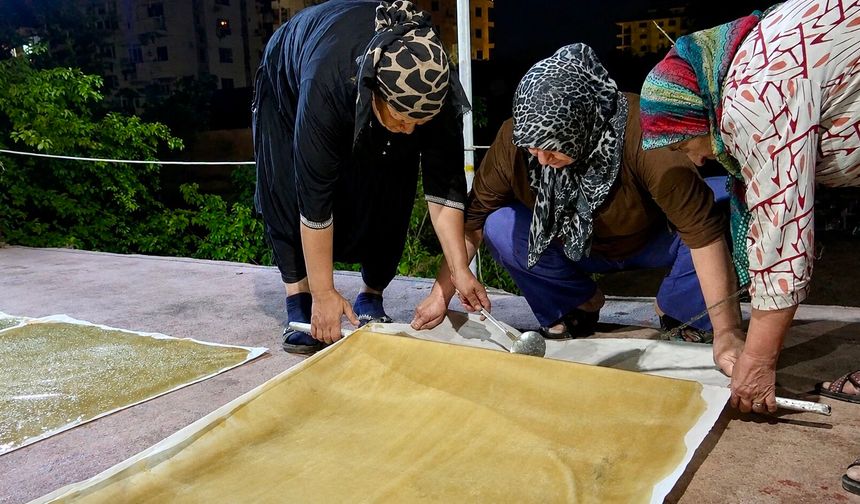 Annesinden Öğrendiği Pestil Geleneğini 50 Yıldır Yaşatıyor