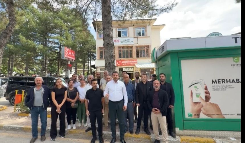 Arapgir'de Parti Binası Gerilimi: Polis Araya Girdi