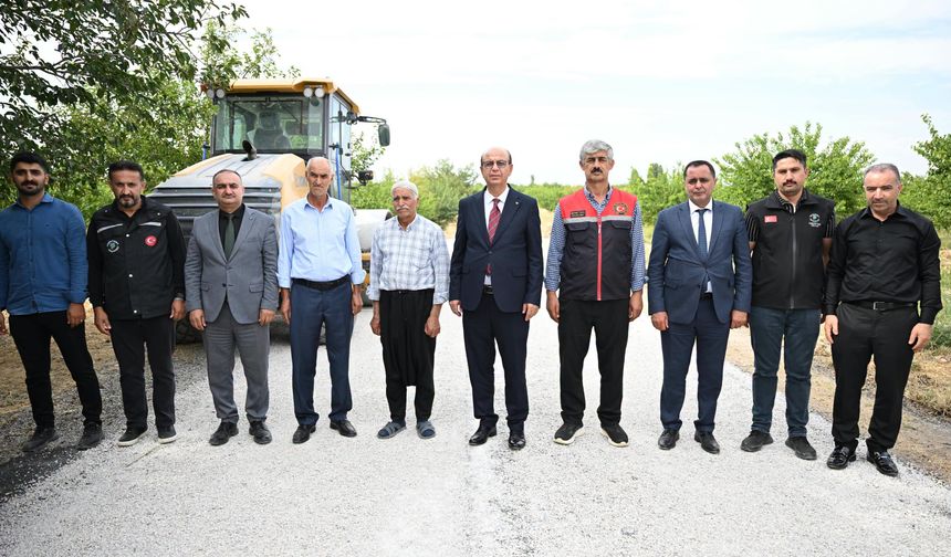 Başkan Geçit, 'Yeşilyurt'un Her Noktasında Çalışmalarımız Devam Ediyor'