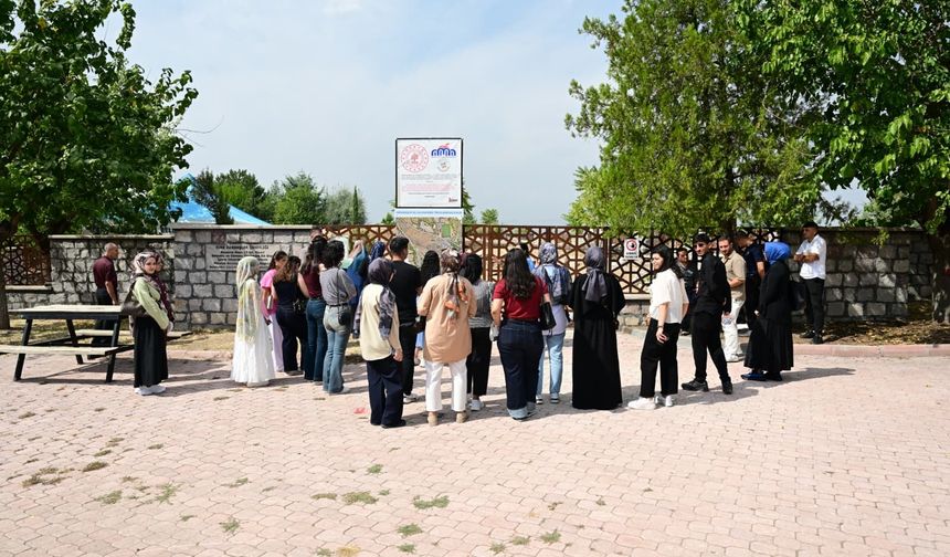 Battalgazi Belediyesinden Üniversitelilere Tarih ve Kültür Gezisi
