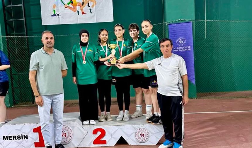Malatya Badmintonda Türkiye İkincisi