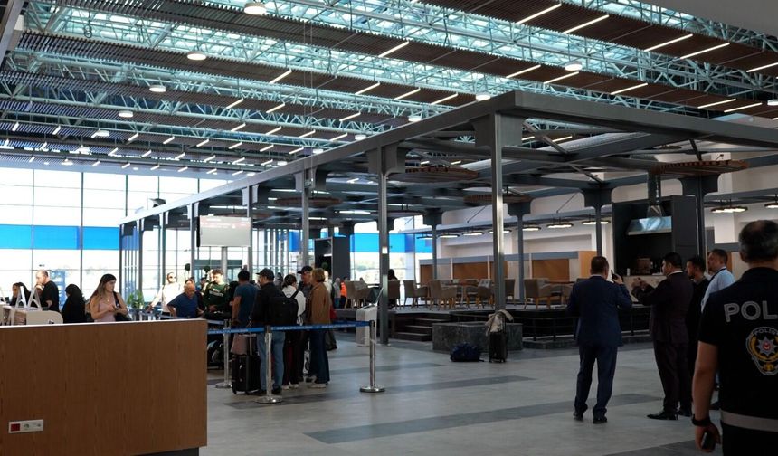Malatya Havalimanı'nda Yeni Dönem: Yeni Terminal İlk Yolcularını Ağırladı