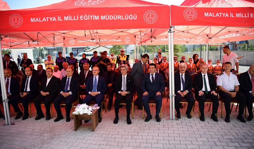 Malatya'da İlk Ders Zili Çaldı: 146 Bin Öğrenci Dersbaşı Yaptı