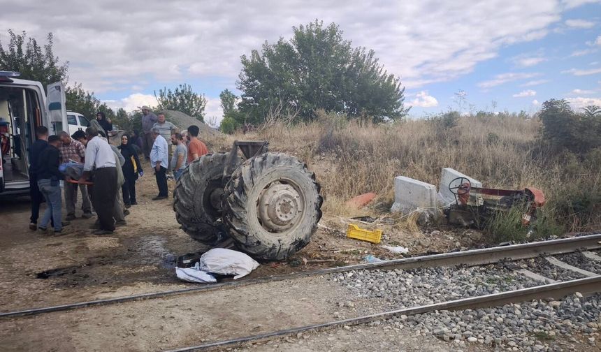Malatya'da Yük Treni Traktöre Çarptı: 1 Yaralı