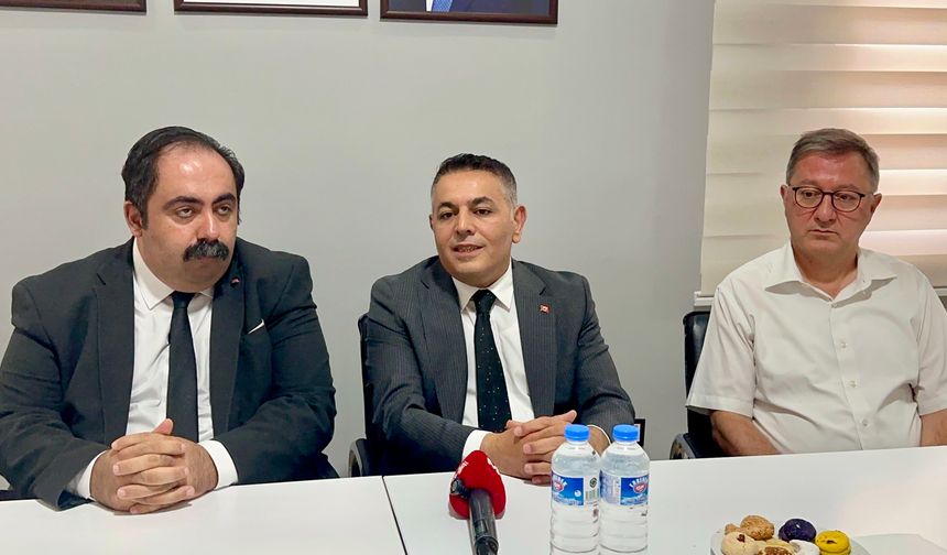 Sadıkoğlu'ndan YENİ Parti'ye ziyaret: 'İftirayla Değil, Projelerimizle Konuşuyoruz'