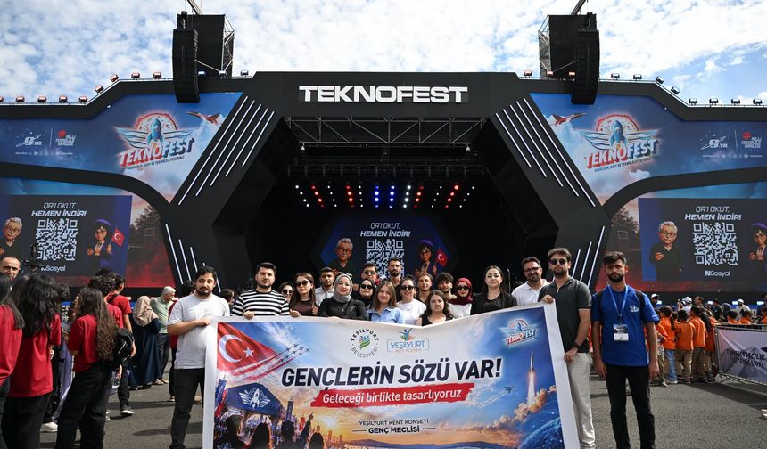 Yeşilyurt Belediyesi'nden Gençlere TEKNOFEST Gezisi