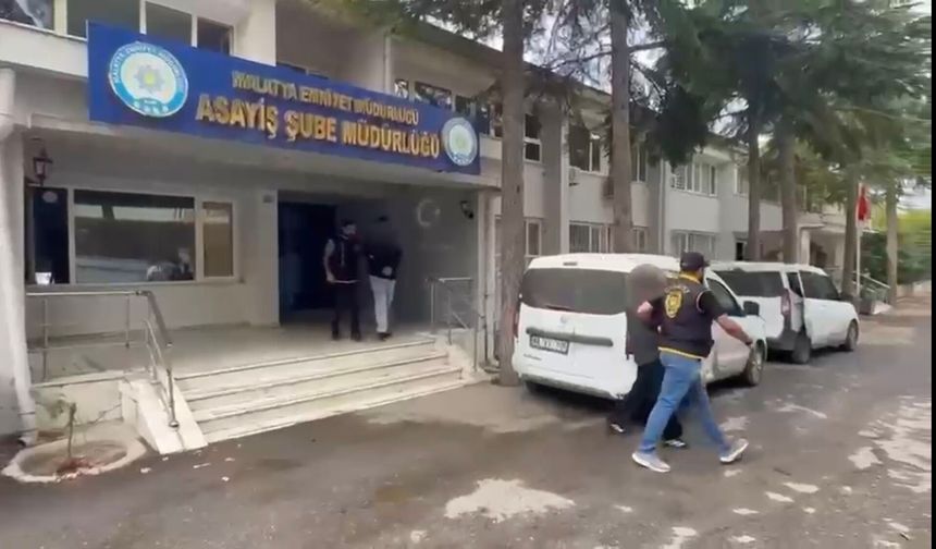 Yeşilyurt'ta İş Yerleri Kurşunlandı: 5 Şüpheli Tutuklandı
