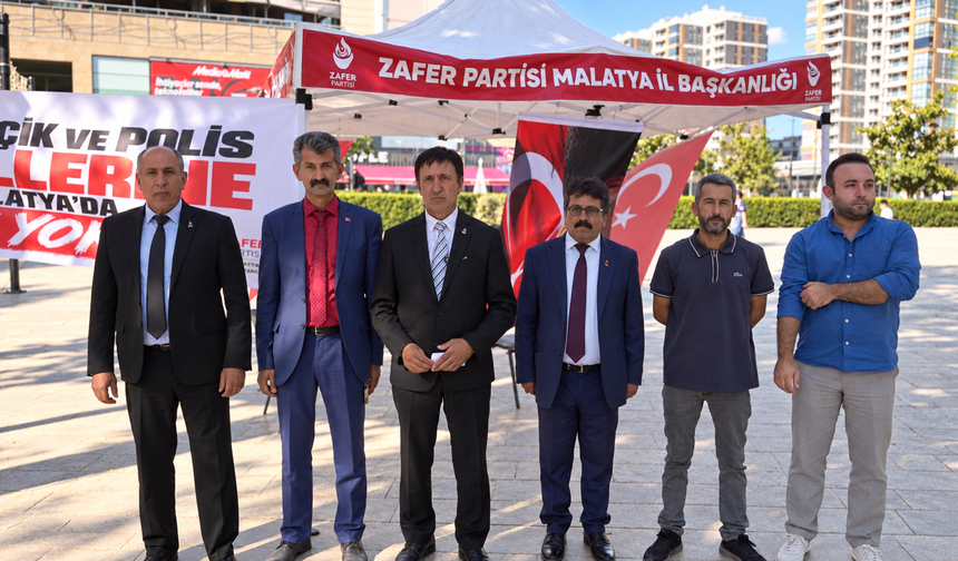 Zafer Partisi Malatya'da 'Şehitlere Saygı' Standı Açtı