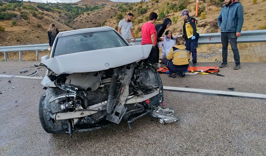 Akçadağ'da Yağışlı Havada Kaza: 1 Yaralı