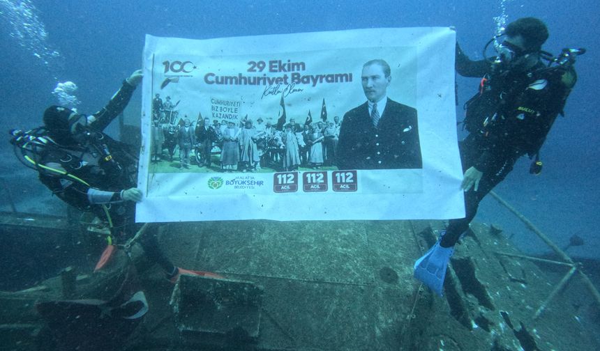 Malatya İtfaiyesinden Cumhuriyet'in 103. Yılına Anlamlı Mesaj