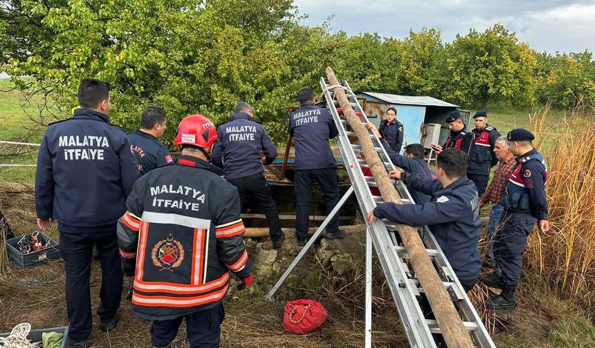 Malatya'da 30 Metrelik Kuyuya Düşen Genç Kız Kurtarıldı