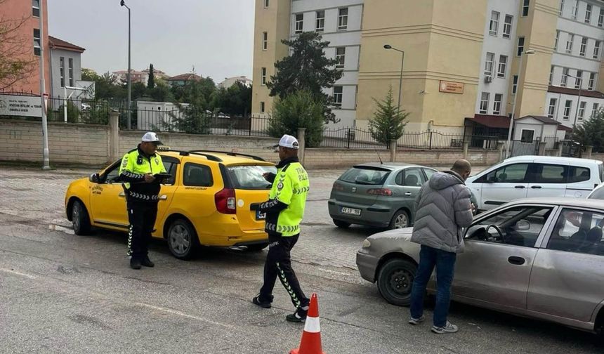 Malatya'da Okul Çevrelerinde Sıkı Denetim: 6 Bin 848 Kişi Sorgulandı