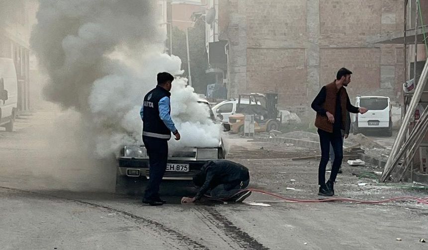 Malatya'da Pazar Yerinde Araç Yangını