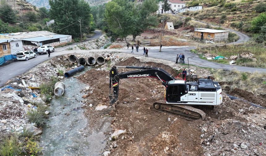 Yeşilyurt'ta 50 Yıllık Çile Sona Eriyor: Kadiruşağı Mahallesi'ne İki Yeni Kemer Köprü!